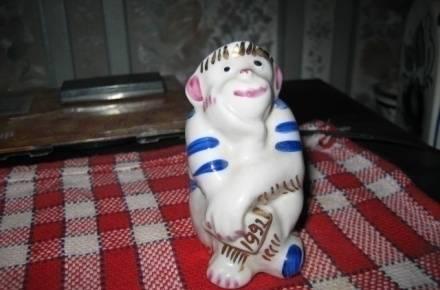 Статуэтка  обезьянка Дулево позолота в идеале. Москва