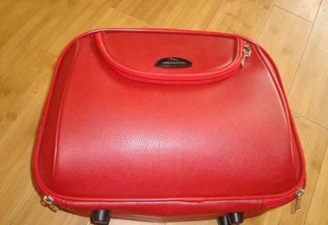 Мини чемоданчик Москва