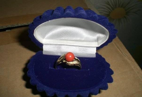 Кольцо с кораллом Москва