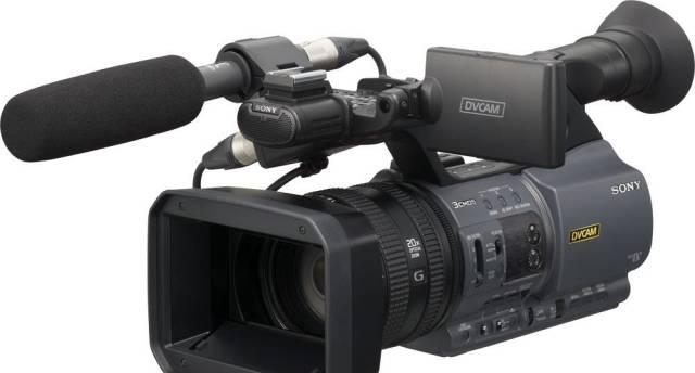 Обменяю вашу камеру  VX2100 Fx1 Fx1000 на новую Москва