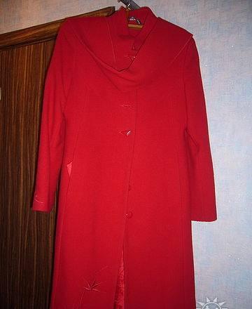 Пальто красного цвета, новое Москва