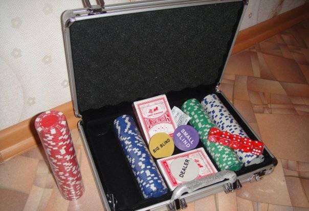 Покерный набор, Набор для игры в покер 200 фишек Санкт-Петербург