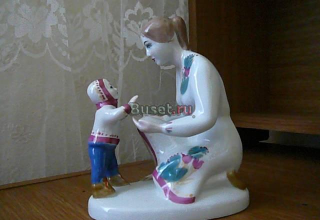 Фарфоровая  статуэтка Москва