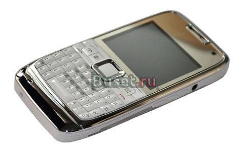 Новенький Nokia E72 в полной комплектации Москва