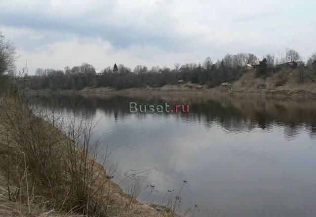 Земельный участок в деревне Болотово Волхов