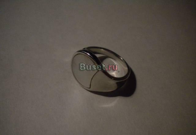 Кольцо с эмалью Москва