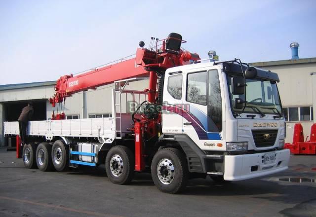 Daewoo ultra novus 2007 г г/п-25,0 т. с краном Владивосток