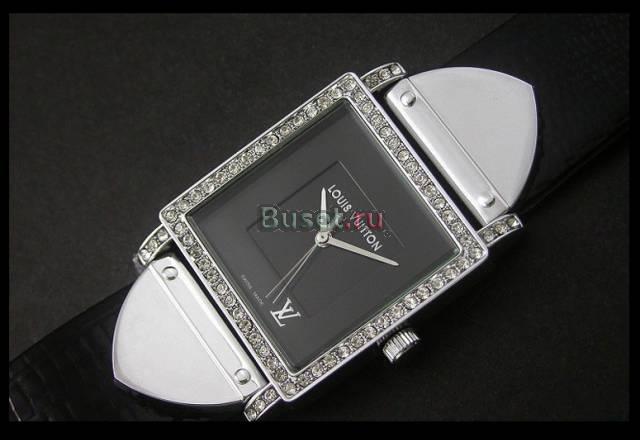 Продам новые женские часы Louis Vuitton Казань