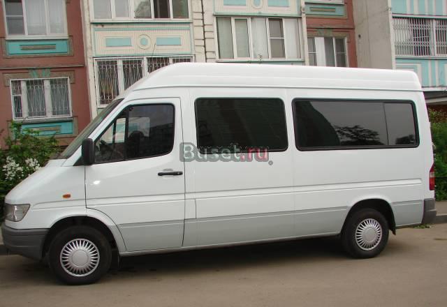 Мерседес Спринтер 208. 1996 г. дизель 2.3 л Москва