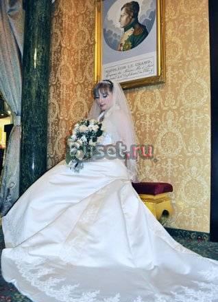 Свадебное платье, фата, перчатки Казань