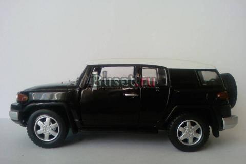 Toyota FJ Cruiser 1/36 Санкт-Петербург