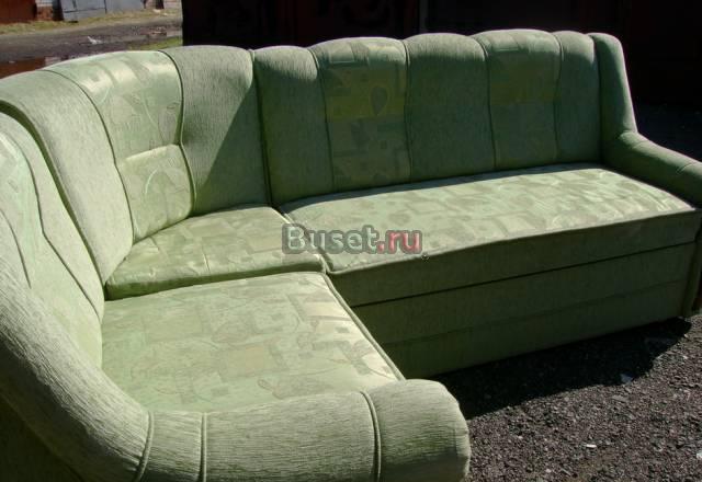 Угловой  диван.пружинный  блок.идеальное ссотояние Санкт-Петербург