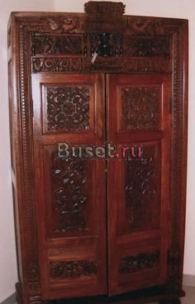 Антикварный шкаф из массива Москва
