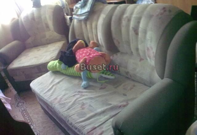 Диван-кровать угловой салатовый 2000р на дачу Москва