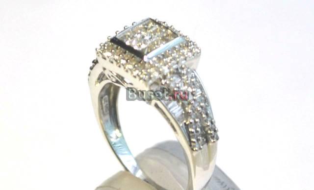 Очень красивое бриллиантовое кольцо 2.5 Москва
