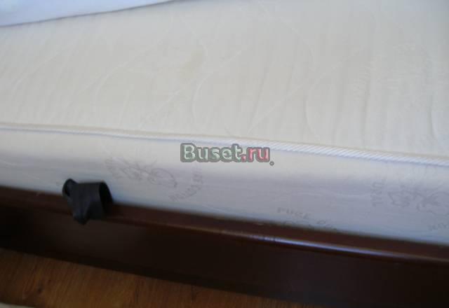 Огромная кровать +2 тумбочки Москва