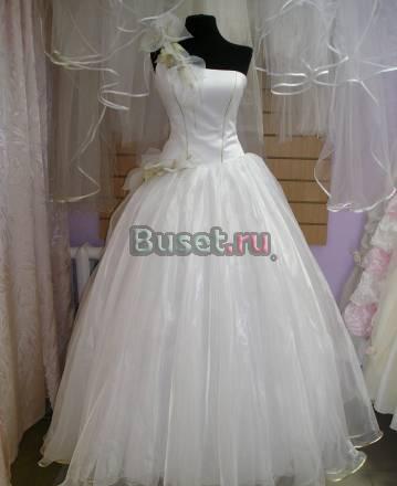 Свадебное платье. Распродажа новых свадебных плать Екатеринбург