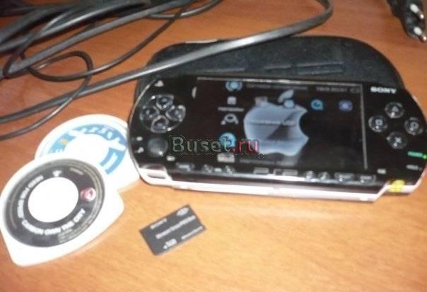 Sony PSP,карта 1 гб,чехол,2 юмд Санкт-Петербург