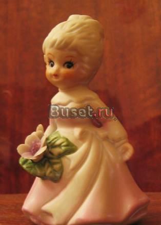 Статуэтка "Девочка с цветком" Москва