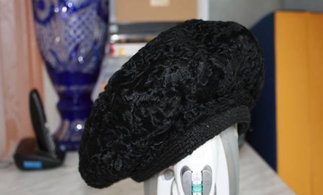 Стильный берет из каракуля Москва