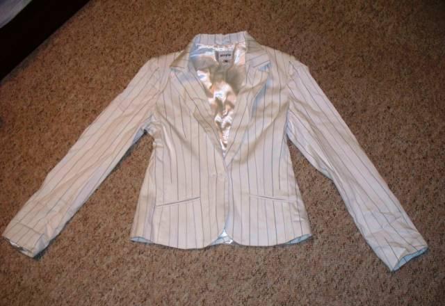 Пиджак белый в тонкую полоску Москва