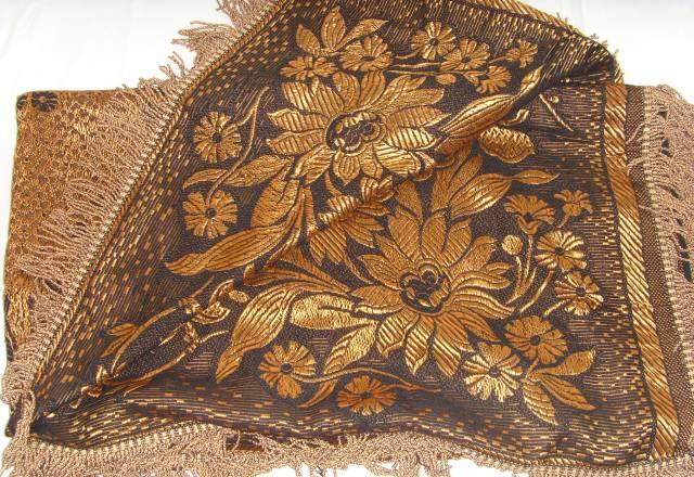 Скатерть, чёрно-золотая 300р Санкт-Петербург