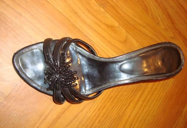 Босоножки женские. Отдам в хорошие руки, дешево Москва