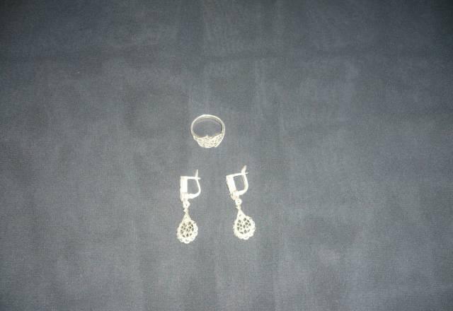 Серебряная цепочка, серьги и кольцо Москва