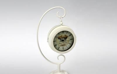 Часы на подставке Санкт-Петербург