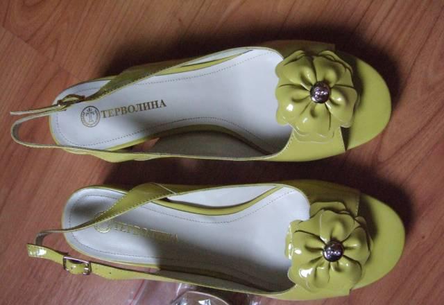 Новые  лак кожа очень удобные Москва