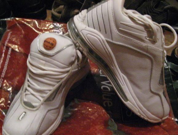 Кроссовки фирменные 37-37.5, кожаные,нов Москва