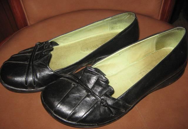 Черные туфли из нат.кожи,с оригин.верхом,39р-р Москва