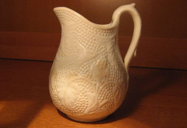 Молочник, Кузнецов 19 век, фаянс Санкт-Петербург