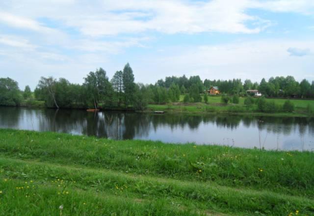 Участок в деревне на берегу широкой реки нерль Москва