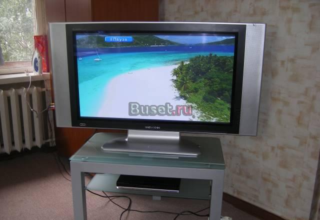 Плазменный тв daewoo(диагональ 108см)+DVD+стол Москва