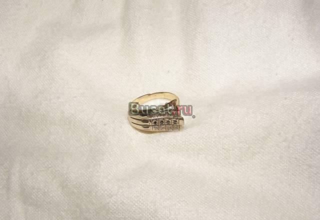 Кольцо с черными и белыми бриллиантами Москва