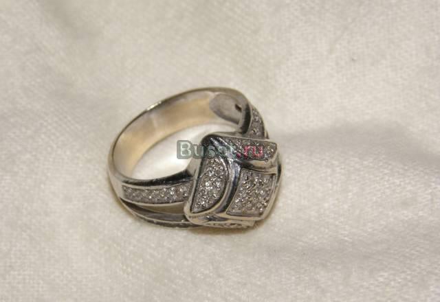 Кольцо из белого золота с бриллиантами Москва