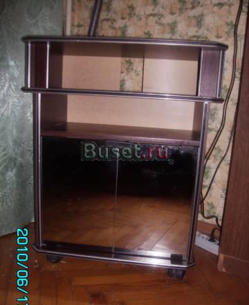 Продам тумбу под тв  в хорошем состоянии Москва