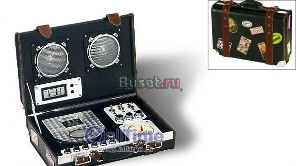 Переносной чемоданчик с радио и CD-проигрывателем Санкт-Петербург