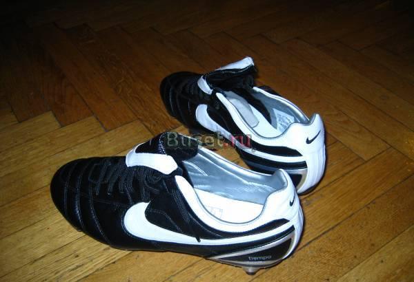 Бутсы буцы новые кожа на съемных шипах nike tiempo Москва