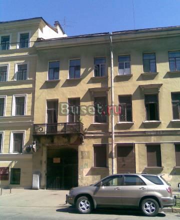 75кв.м.4комн кв 18 линия 11 бельэтаж капремонт Санкт-Петербург