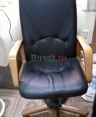 Кресло руководителя б/у кожа. дерево газпотрон Москва