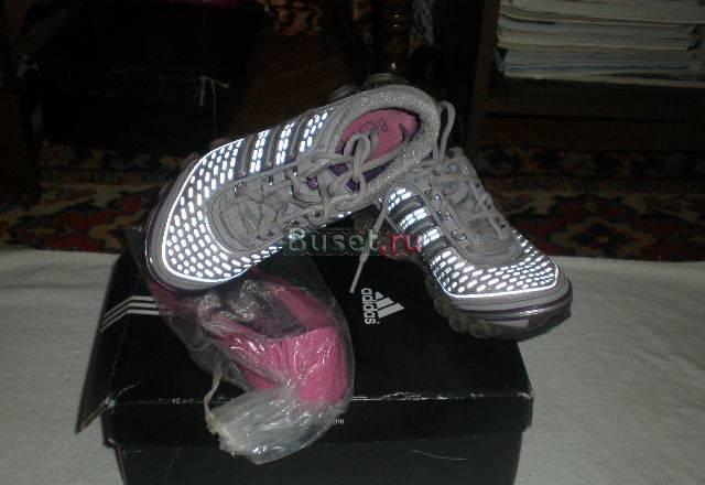 Кроссовки adidas Москва