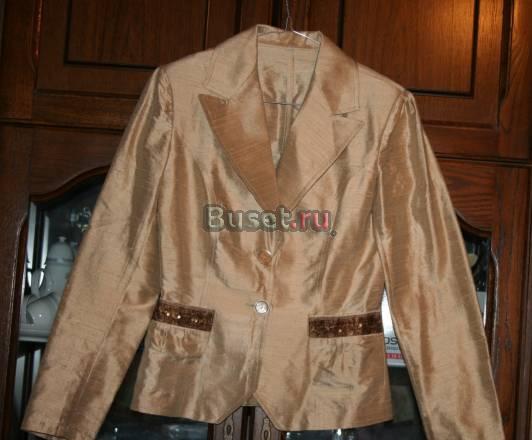 Прелест новый золотой костюм HM нат. шёлк 44-46 Санкт-Петербург