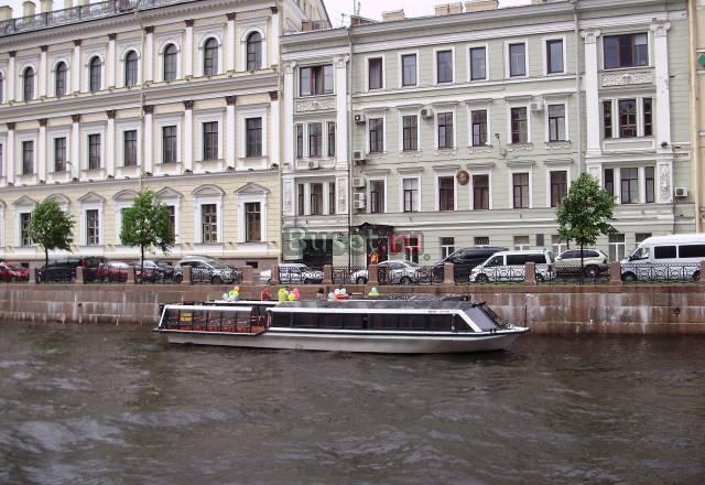 Посуточно 2- ком. кв Невский пр. дом 141 Санкт-Петербург