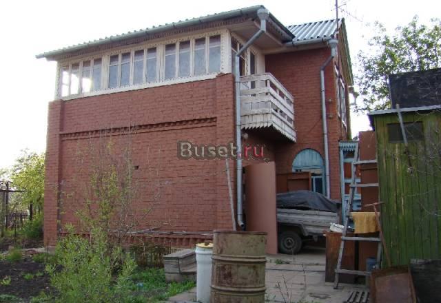 2-х этажный кирпичный дом в раойне Харламово Омск