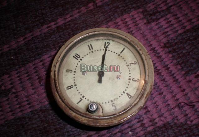 Часы от старого автомобиля газ-52 Москва