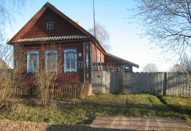 Дом в деревне Сахариха с хоз.постройками Москва