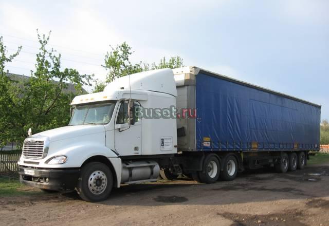 Freightliner Columbia 2003 с прицепом Москва
