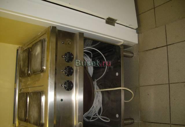 Продаю эл. плиту, столешницы Верзалит Москва